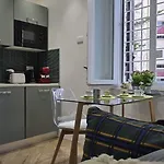 Rbr Relax Boutique - Adiacente Metropolitana Per Il Centro Di Рим