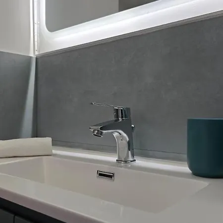 Rbr Relax Boutique - Adiacente Metropolitana Per Il Centro Di Apartament *