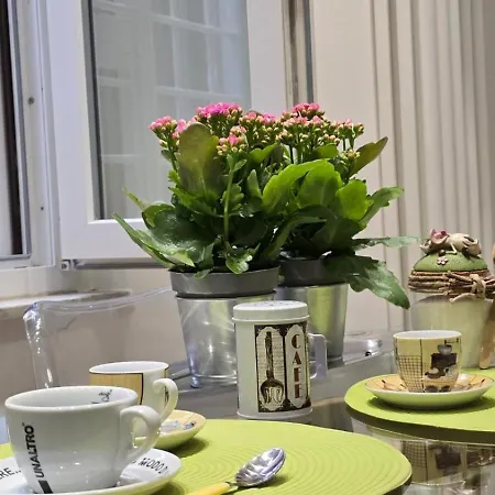 Rbr Relax Boutique - Adiacente Metropolitana Per Il Centro Di Apartment