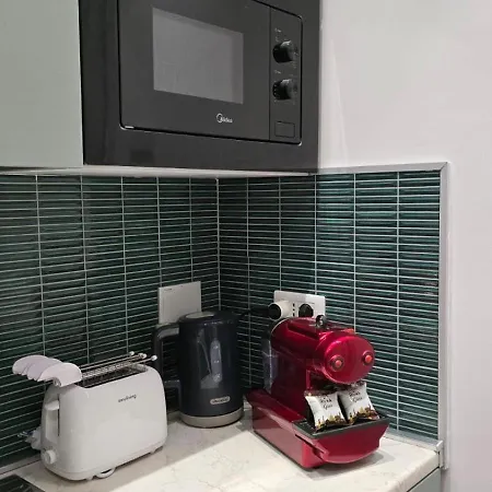 Rbr Relax Boutique - Adiacente Metropolitana Per Il Centro Di Apartament *