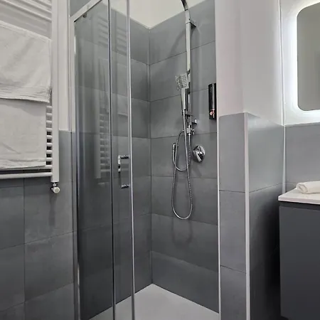Rbr Relax Boutique - Adiacente Metropolitana Per Il Centro Di Apartament
